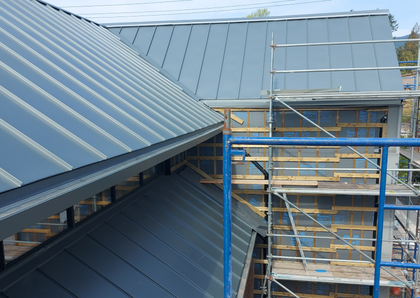 steel-cladding-standing-seam-metal-roof-09